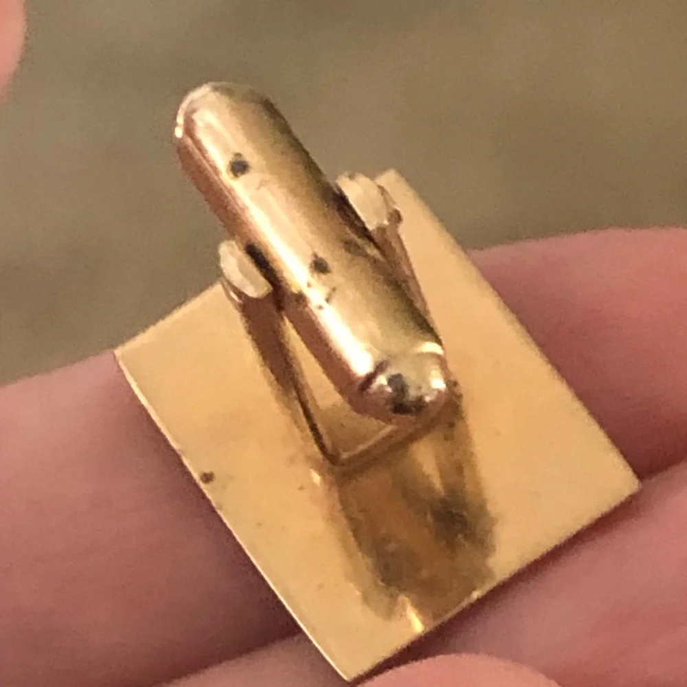 Vintage men’s rectangle gold plated cuff links